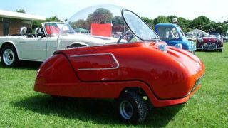 Cum arata cea mai mica masina produsa in masa! Cantareste 70 de kilograme si atinge 65 km/h