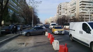 Atentie, soferi! Dispare parcarea de pe prima banda. Zeci de conducatori auto au fost deja avertizati