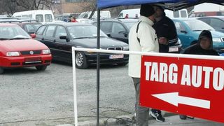 Ce maşini preferă românii? Iată care e maşina cea mai căutată de către români, pe internet