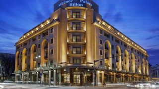 George Copos ii ofera un salariu astronomic celui care se ocupa de managementul hotelului Athenee Palace Hilton! Suma se ridica la peste 10.000 de euro!