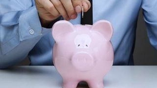 Romanii, tot mai ingrijorati de viitor. Rata de economisire a populatiei a ajuns la un nivel maxim al ultimelor decenii