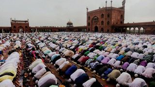 Islamul, religia cu cea mai rapida raspandire. In urmatorii 50 de ani, musulmanii ar putea depasi numarul crestinilor