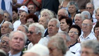 Numarul de pensionari a scazut cu 47.000 &icirc;n ultimul an, iar pensia medie a crescut cu 5,7%