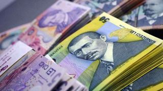 Top 10 cele mai mari pensii de serviciu: Pe primul loc se afla un magistrat, cu 40.000 de lei pe luna, iar pe celelalte noua sunt fosti aviatori!