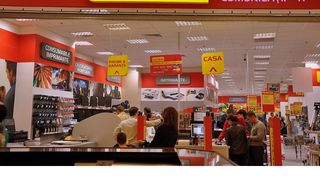 Altex angajeaza peste 450 de persoane. Cat castiga un angajat al companiei: "Platim intre 1.500 si 2.700 de lei net&ldquo;