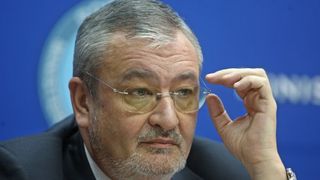 Fostul ministru de Finante Sebastian Vladescu, salariu de 7.000 de euro si prime anuale de 500.000 de euro! Compania de stat de unde a incasat banii este acum in insolventa