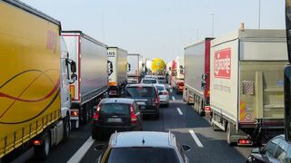 Prima zi cu tarife RCA libere, dupa 6 luni de preturi inghetate. ASF a fixat preturi de referinta pentru o piata libera