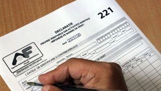 Maine e ultima zi in care romanii care au obtinut venituri in strainatate in 2016 pot sa le declare la Fisc. In caz contrar, amenzile sunt de pana la 500 de lei