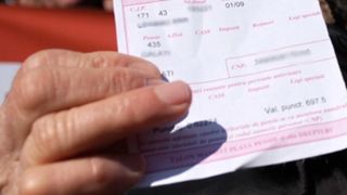 Pensionarii cu pensii mai mici de 900 de lei pe luna ar putea primi medicamente gratuit