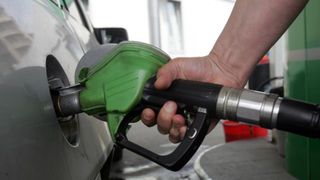 Comisia de buget din Senat elimina majorarea accizei la carburanti