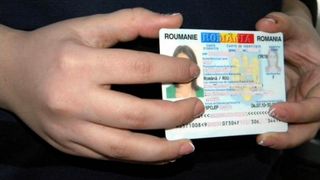 O noua lege pentru emiterea buletinelor romanilor: statul ar putea plati pentru emiterea primului act de identitate