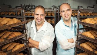 Doi frati din Galati vand croissante de milioane de euro in toata Europa