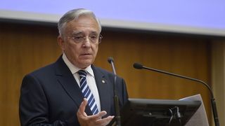 BNR: Nivelul maxim al gradului de &icirc;ndatorare va fi, de la 1 ianuarie 2019, de 40% din venitul net la creditele &icirc;n lei şi 20% la cele &icirc;n valută