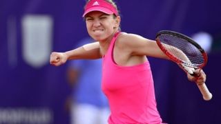 Victorie superba a Simonei Halep la Montreal. Rom&acirc;nca a zdrobit-o &icirc;n trei seturi pe Svetlana Kuznetsova, calific&acirc;ndu-se &icirc;n semifinale