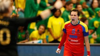 Super veste de la Rio! Nationala de handbal a Romaniei a invins Muntenegru si pastreaza sanse la calificare! Bravo fetelor!