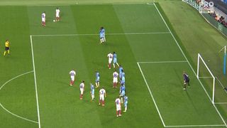 Steaua, &icirc;nvinsa de Manchester City, dupa un gol marcat de Delph. Cu un scor general de 6-0, Steaua paraseste Liga Campionilor, dar va juca in grupele Ligii Europa