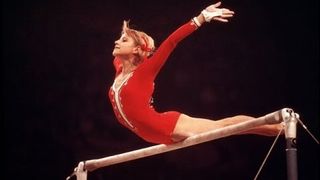 Fosta gimnasta Olga Korbut a ajuns sa isi vanda la licitatie toate medaliile olimpice