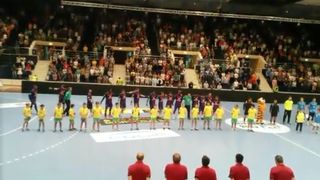 Minut de reculegere inainte de meciul dintre CSM si FC Barcelona, in memoria victimelor atentatului