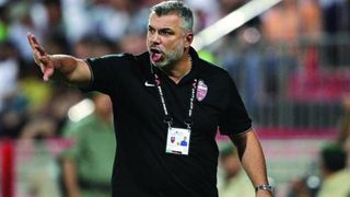 Salariul urias pe care il incaseaza Cosmin Olaroiu in acest sezon in Emirate! Este o adevarata avere si ar putea sa isi cumpere cu el si un palat!