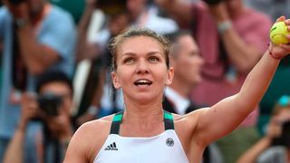 Meci istoric! Simona Halep o invinge pentru prima data pe Maria Sharapova