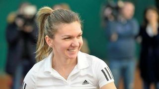 Simona Halep a primit automobilul Porsche pentru locul I in clasamentul Race to Singapore