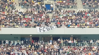 De la ce a pornit bataia din tribune la derby-ul Steaua - Rapid! Ce scria pe un banner: "FCSB=Steaua"