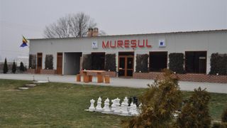 Muresul Drambar - al treilea cel mai bogat club de fotbal din Romania, dupa Steaua si Dinamo! Echipa de liga a 5-a s-a desfiintat, insa restaurantul merge foarte bine