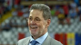 Cornel Dinu s-a dezlănţuit după eşecul lui Dinamo de la Botoşani. ”Dorinel Munteanu e antrenor, Niculescu e lunetist”