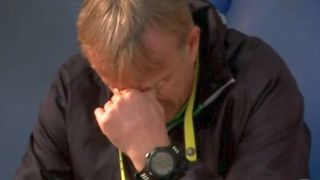 Cutremurător! Emil Săndoi a pl&acirc;ns &icirc;n hohote pe bancă la meciul cu Farul Constanţa