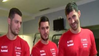 "Gemenii" de la naţională! Trei tricolori şi-au făcut tatuaje identice