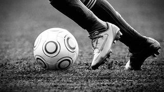 Tragedie &icirc;n fotbalul german! A murit fostul jucător al lui Kaiserslautern, Dietmar Schwager