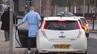 Pep cel modest şi maşina electrică! Guardiola a renunţat la bolidul său de lux pentru o maşină de opt ori mai ieftină!