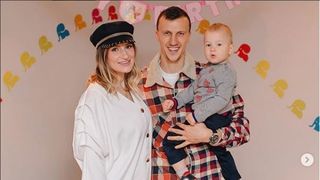 Fericire mare pentru căpitanul echipei naţionale de fotbal a Rom&acirc;niei. Vlad Chiriches va deveni, din nou, tătic. Vezi ce sex are copilul