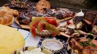Ce punem pe masa de Florii? Cele mai gustoase preparate din peste, pui si porc, pregatite dupa retete din Tinutul Neamtului