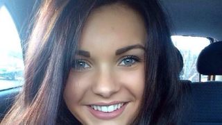 Aceasta tanara nu va mai putea zambi niciodata dupa un atac infiorator: "Abia vedeam de sangele de pe fata"