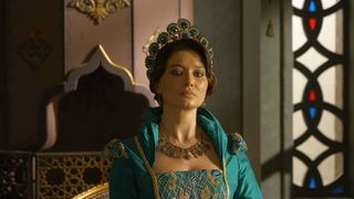 &ldquo;Sultana Kosem&rdquo;, actrita Nurgul Yeşil&ccedil;ay si-a deschis magazin de genti. O geanta, marca Nurgul, costa in jur de 700 Euro