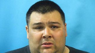 Un tata, acuzat ca si-a omorat fetita sufocand-o, a fost achitat! Adevaratul criminal si-a marturisit fapta