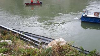 Trupul baiatului care a pierit impreuna cu parintii si sora de 3 anisori, in tragedia de pe Dunare, a fost gasit