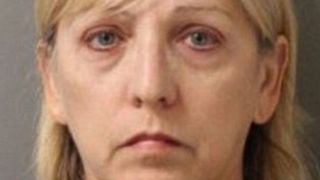 Si-a injunghiat sotul de 31 de ori, apoi a distrus casa si s-a legat pentru ca totul sa para un atac. Motivul cutremurator pentru care femeia a facut asta