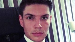 Secretarul de stat Cristian Winzer, filmat cand arata degetul mijlociu unor tineri in club