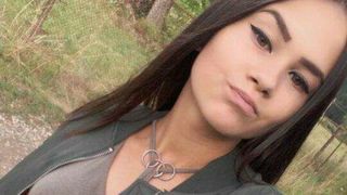 Sfasietor! Ce vor pune in sicriul Simonei, tanara moarta in tragicul accident din Suceava?