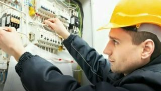 Piata de energie electrica, complet liberalizata, ignorata de consumatori. Reporterii Kanal D va explica ce consecinte are acest fapt