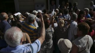 Ei sunt pensionarii din Rom&acirc;nia care primesc tichete sociale pentru Crăciun! Vezi dacă te &icirc;ncadrezi &icirc;n această categorie! Sunt puși la bătaie peste 100.000 de euro!