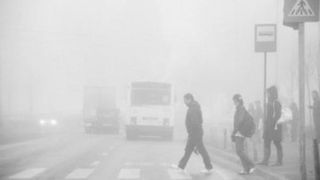 COD GALBEN de ceaţă &icirc;n mai multe judeţe. Se circulă cu dificultate din cauza vizibilităţii reduse