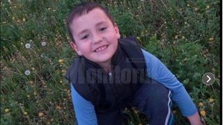 Moartea unui baietel din Suceava nu poate fi anchetata pentru ca nu sunt bani pentru autopsie. Cum s-a ajuns la aceasta situatie revoltatoare?