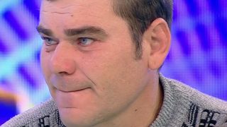 "Tata Virgil" si-a lasat insarcinata fiica vitrega de 15 ani. "Ne-am indragostit unul de altul si am decis sa pastram copilul!"