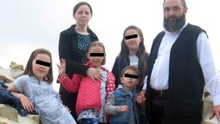 Sotia preotului mort in accident a fost externata! Ce au spus medicii despre Maria Gavril inainte sa o lase sa plece acasa! Femeia si-a pierdut sotul, cumnatii si doua fetite in urma impactului cu masina unui sofer beat