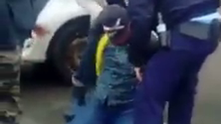 Politist din Tulcea, injurat si amenintat in timp ce aresta un sofer care a parcat neregulamentar. Marian Godina i-a sarit in aparare