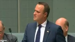 In plin scandal privind dreptul la casatorie al cuplurilor gay, un parlamentar australian s-a logodit cu partenerul sau