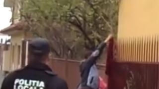 Politistii buzoieni ii amendeaza pe cetatenii care isi usuca rufele la vedere